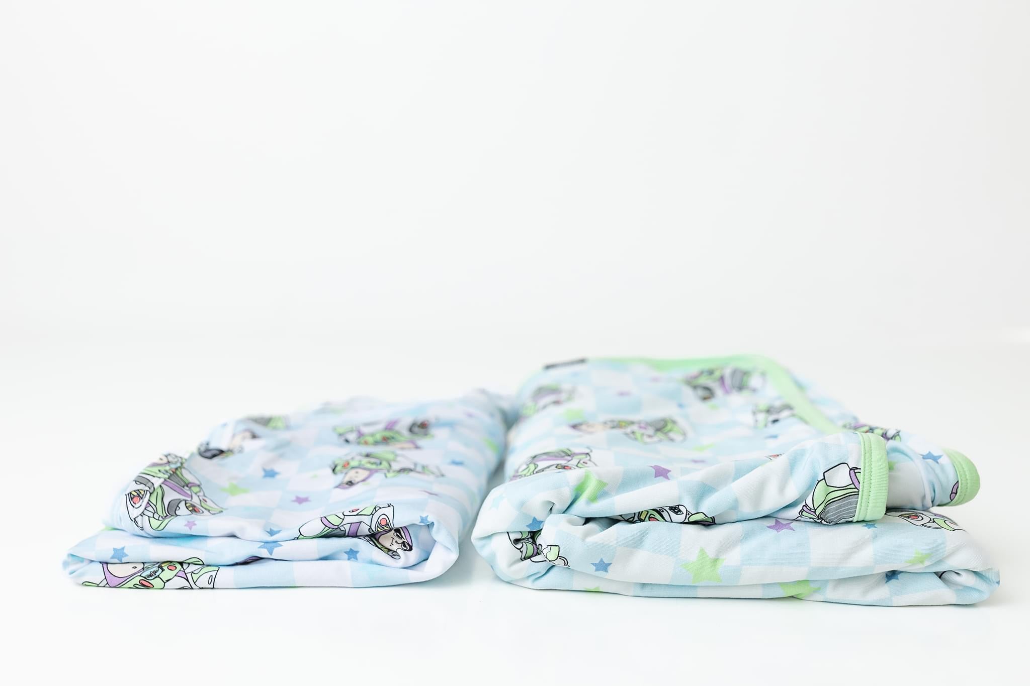 Buzz - Lightweight Blanket