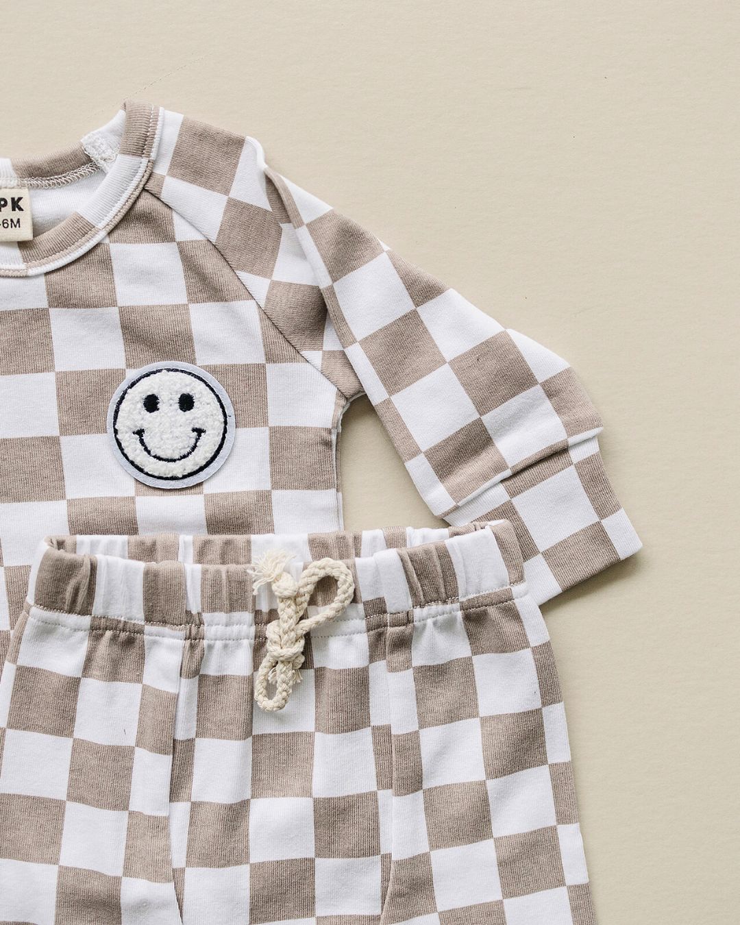 Checkered Smiley Lounge Set | Latte